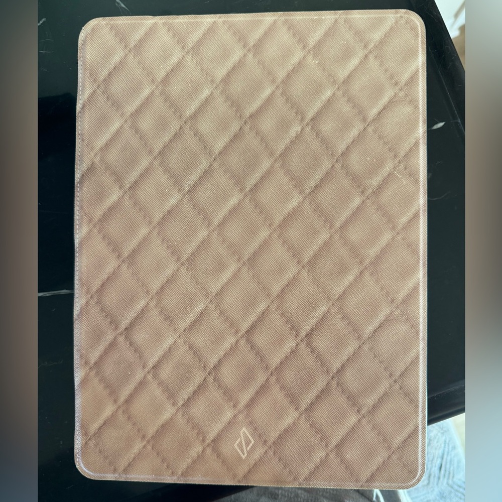 Burga iPad case. 10.2 inch Brand new - Picture 2 of 8